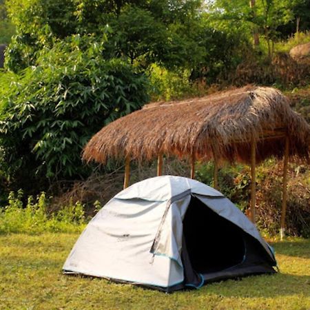 גווהטי Brahmaputra Jungle Resort מראה חיצוני תמונה