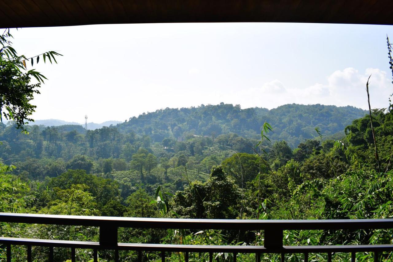 גווהטי Brahmaputra Jungle Resort מראה חיצוני תמונה