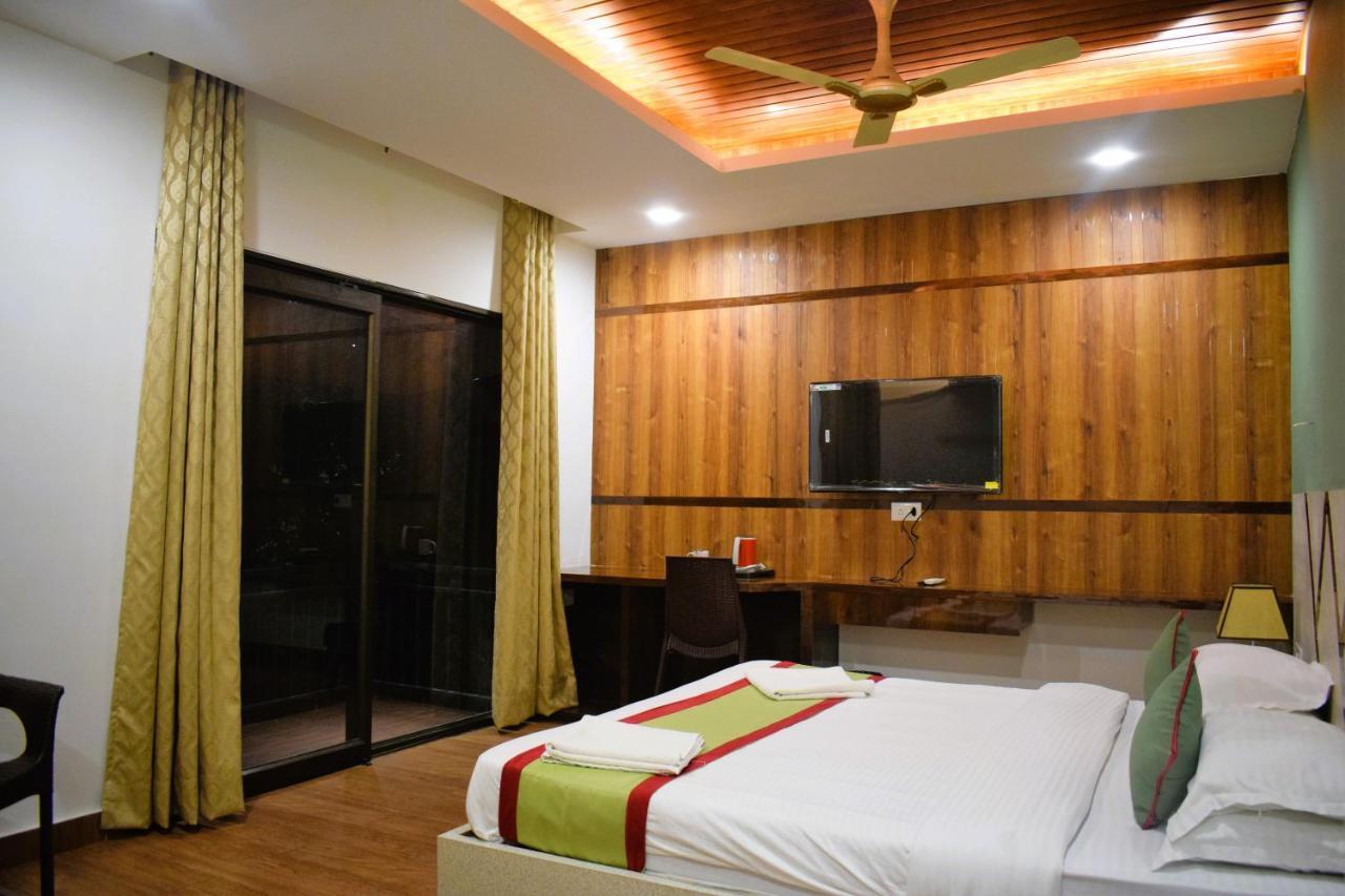 גווהטי Brahmaputra Jungle Resort מראה חיצוני תמונה