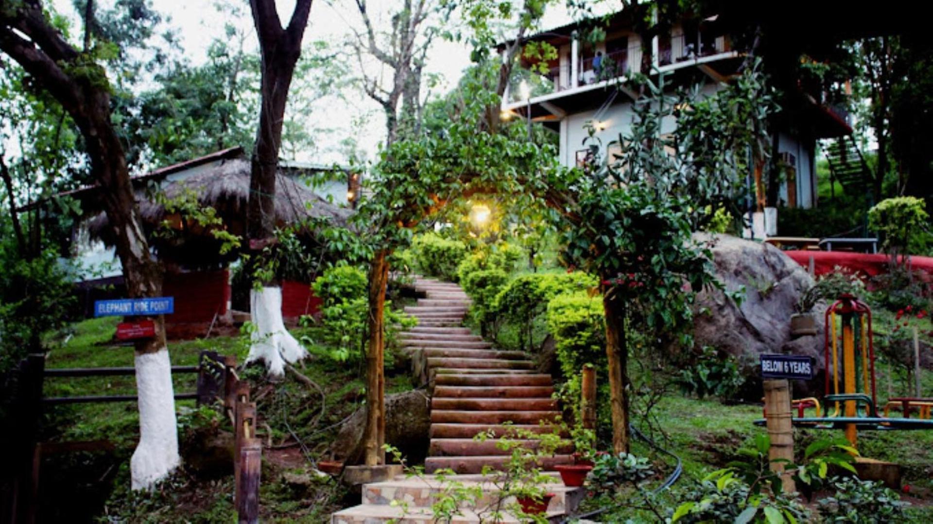 גווהטי Brahmaputra Jungle Resort מראה חיצוני תמונה
